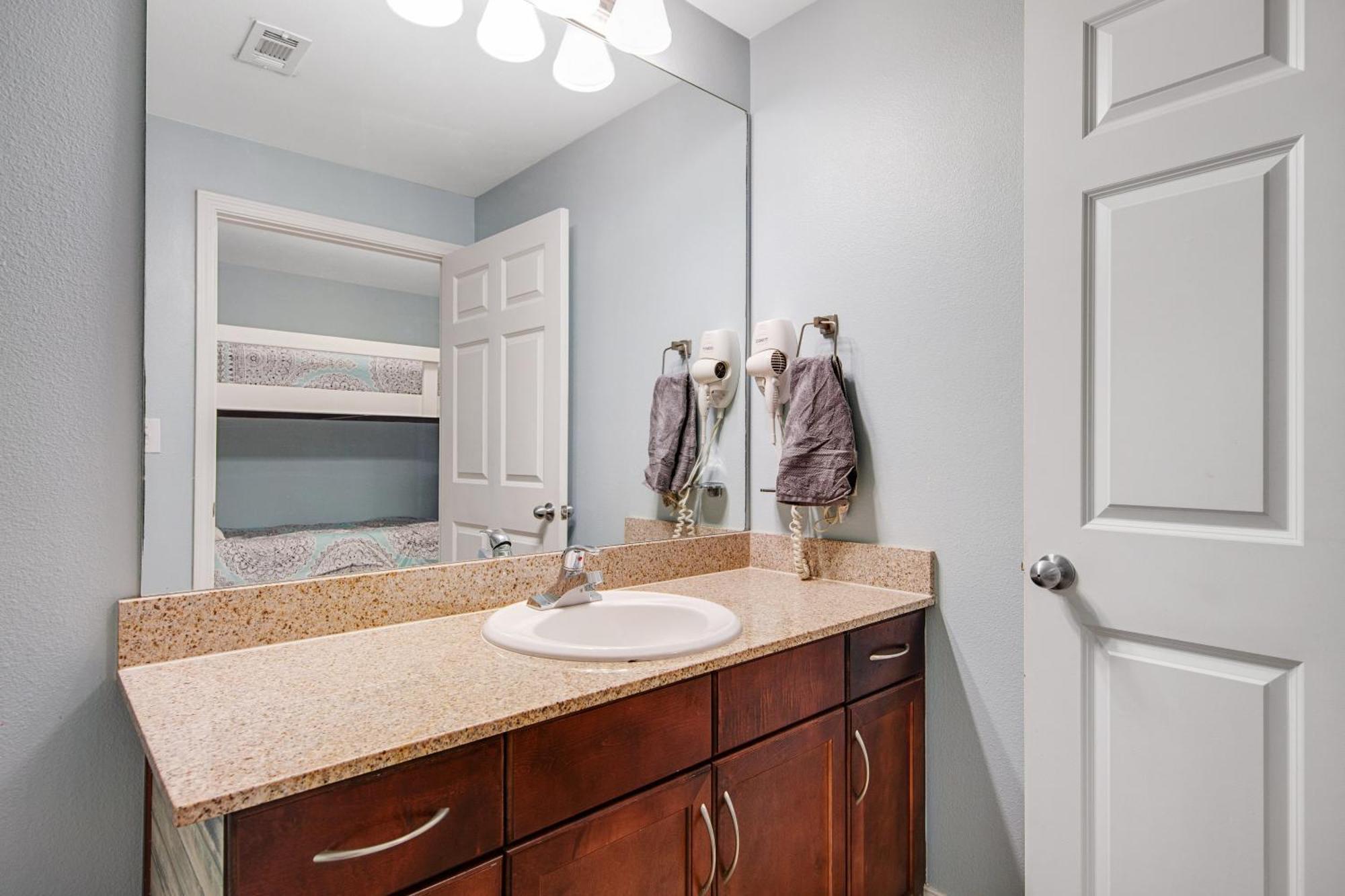 Amazing 1br Ocean View ! Laketown 1316 Holiday home Panama City Beach